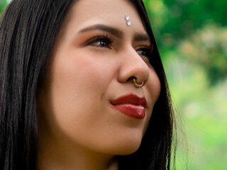 Chat Now with lara-giraldo