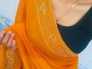 Chat Now with Priyaa bold