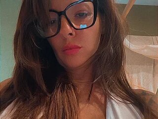 Chat Now with Claraxloveuse
