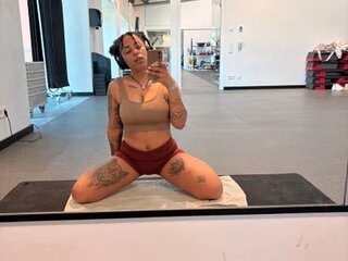 Chat Now with SweetPetiteNoir