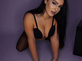 Chat Now with JennifferGrey