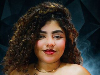 Chat Now with AlanaVelascox