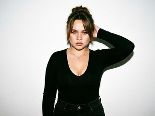 Chat Now with MilenaLumie