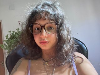 Chat Now with MyaMillor