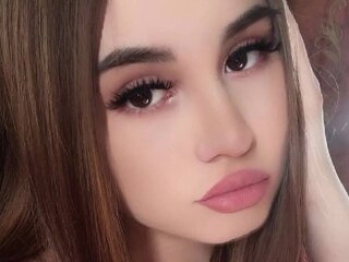 Chat Now with EmaCosta