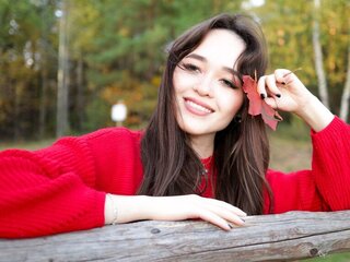 Chat Now with MiaQuince
