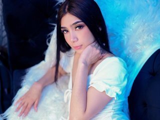 Chat Now with HollyLincon