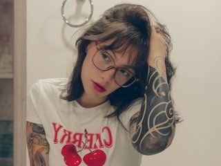 Chat Now with Isabella_Stewart