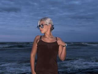 Chat Now with ariellafae