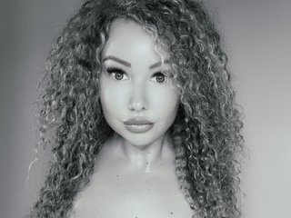 Chat Now with KatBea