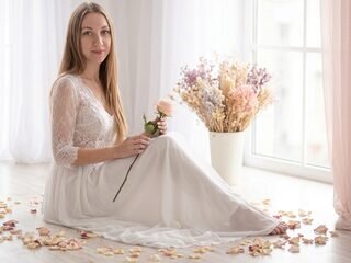 Chat Now with Ella Mint