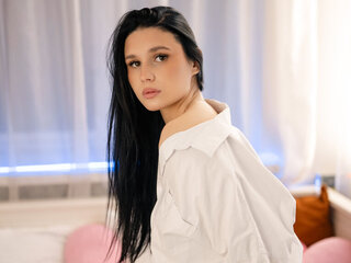 Chat Now with LillyYaung