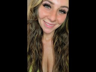 Chat Now with Kelsey_Marie