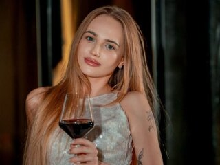 Chat Now with EmilyMontclaire