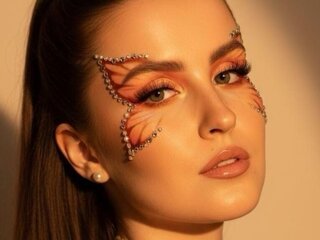 Chat Now with AmeliaCatardi